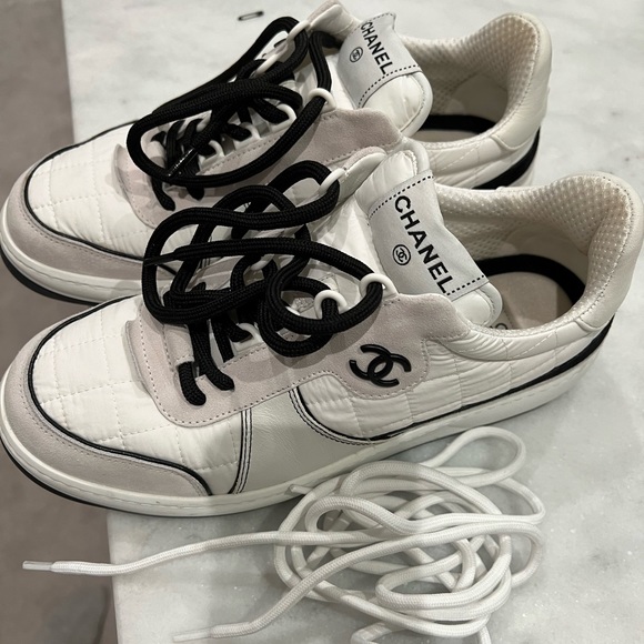 Chanel Sneakers 9.5/39.5 - Picture 5 of 6